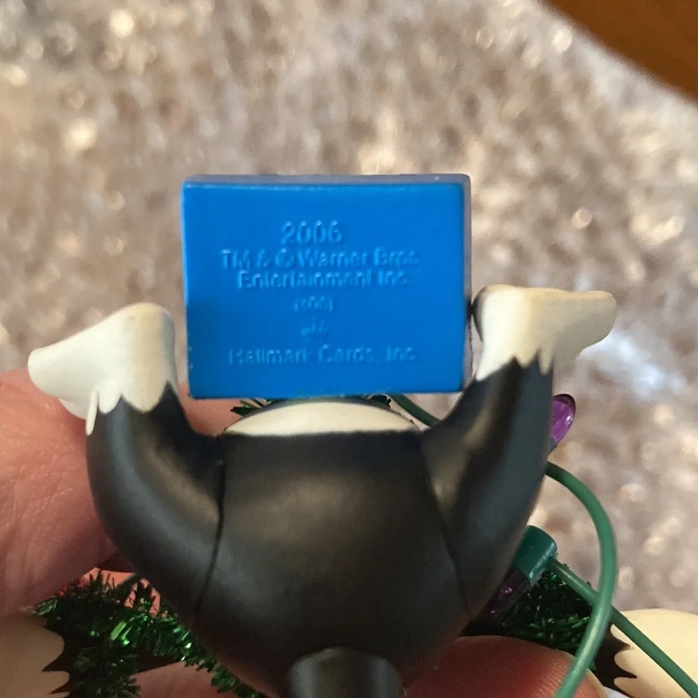 NIB Hallmark 2006 Keepsake Ornament - Sprucing Up Sylvester